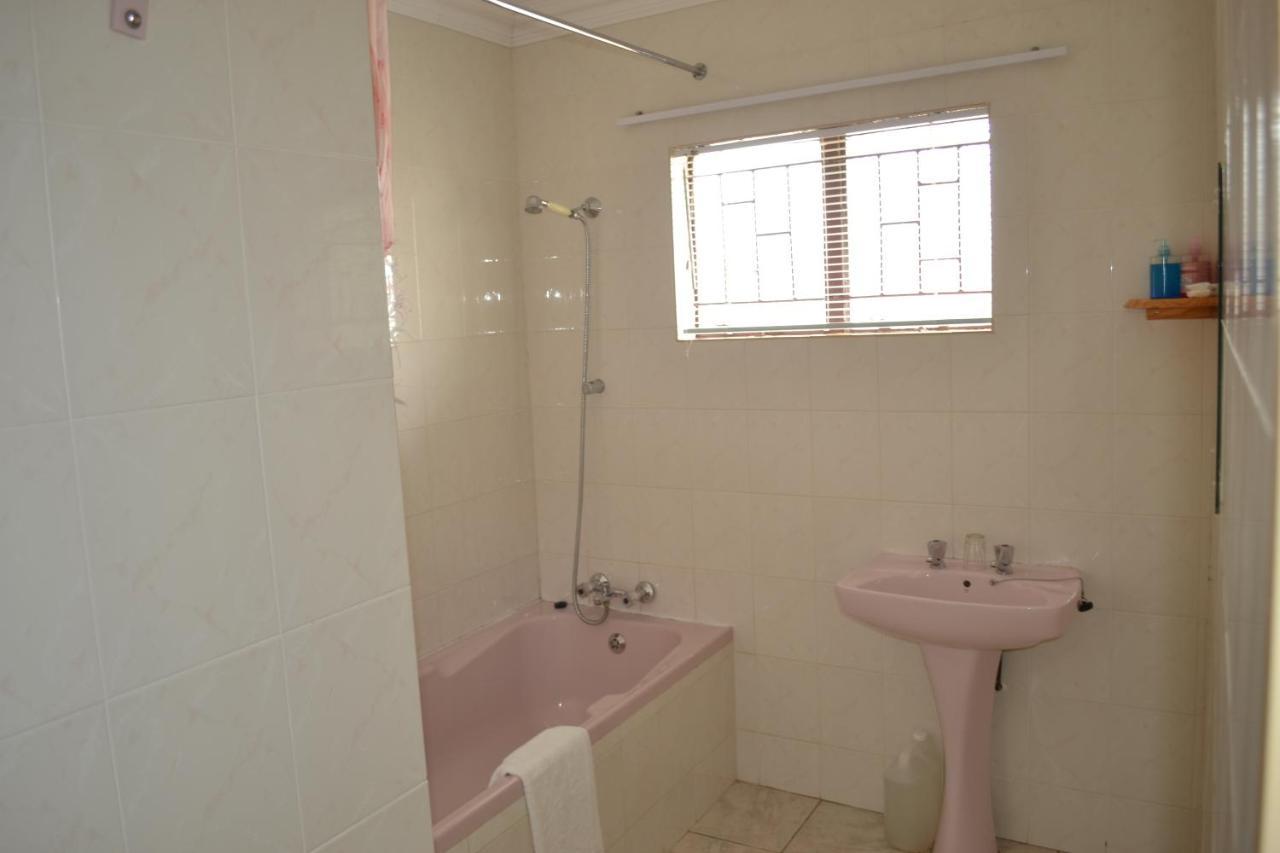 Kamogelo Guest House Pilanesberg Ngoại thất bức ảnh
